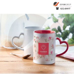 Kapli Kulplu Porselen Kupalar