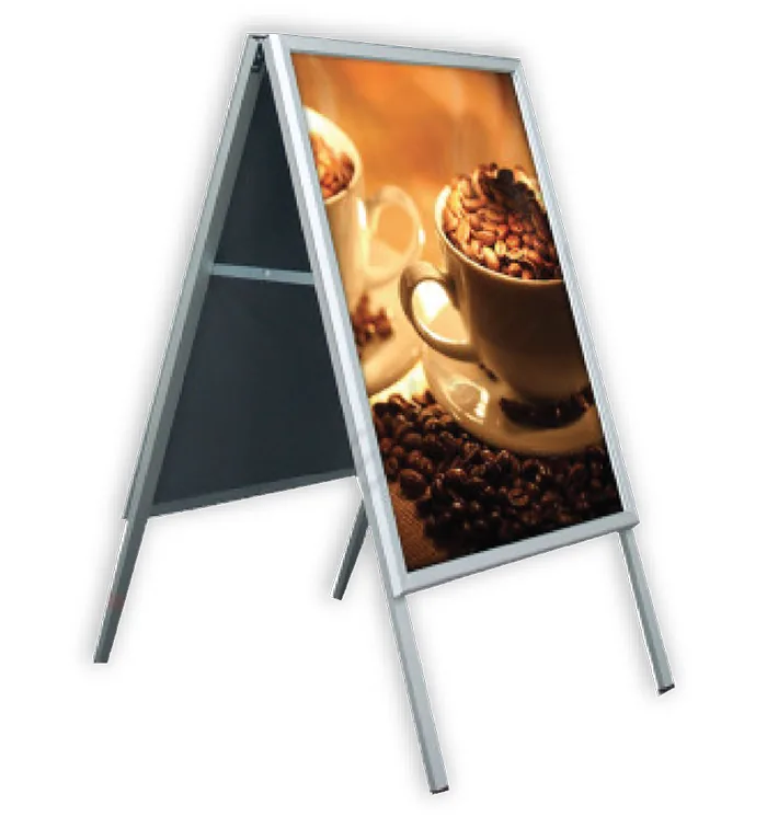 Roll Up Banner Model 07