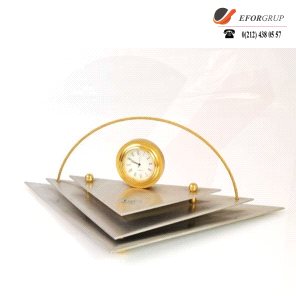 Üçgen Plaka Masa Saati