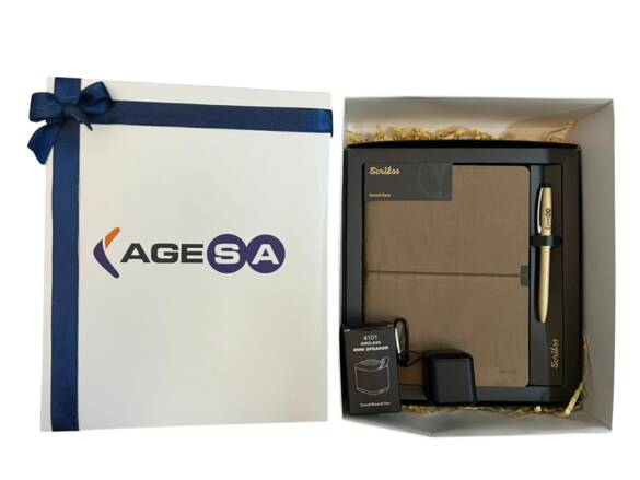 AMERİKAN BRİSTOL KUTULU SCRİKSS DEFTER KALEM VE SPEAKER HEDİYE SETİ