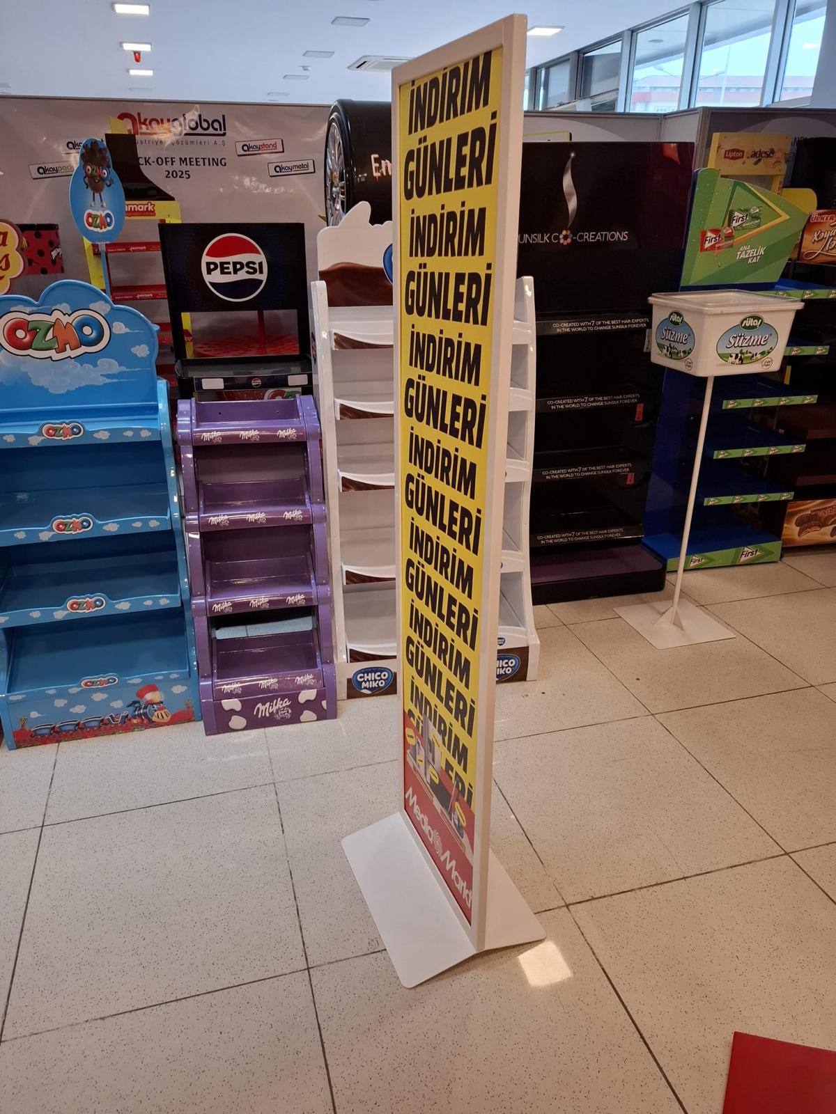 Baskılı Dikey Kampanya ve Yönlendirme Standı