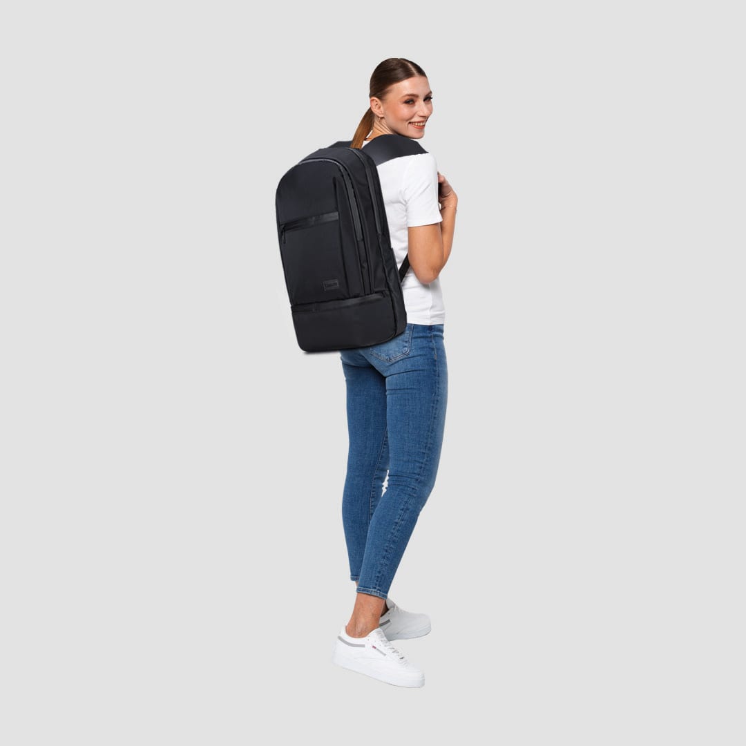 Classone BP-IT900 Benevento Serisi 15.6 WTXpro Su Geçirmez Kumaş, Su Geçirmez Fermuar Notebook Sırt Çantası-siyah