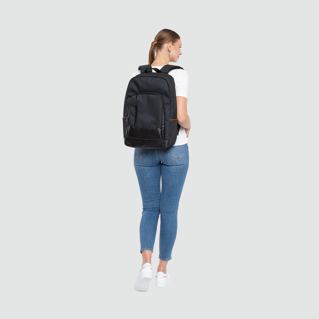Classone New Trend Serisi BP-NW100 15.6 İnch WTXpro Su Geçirmez Kumaş, Su Geçirmez Fermuar Laptop Sırt Çantası - Siyah
